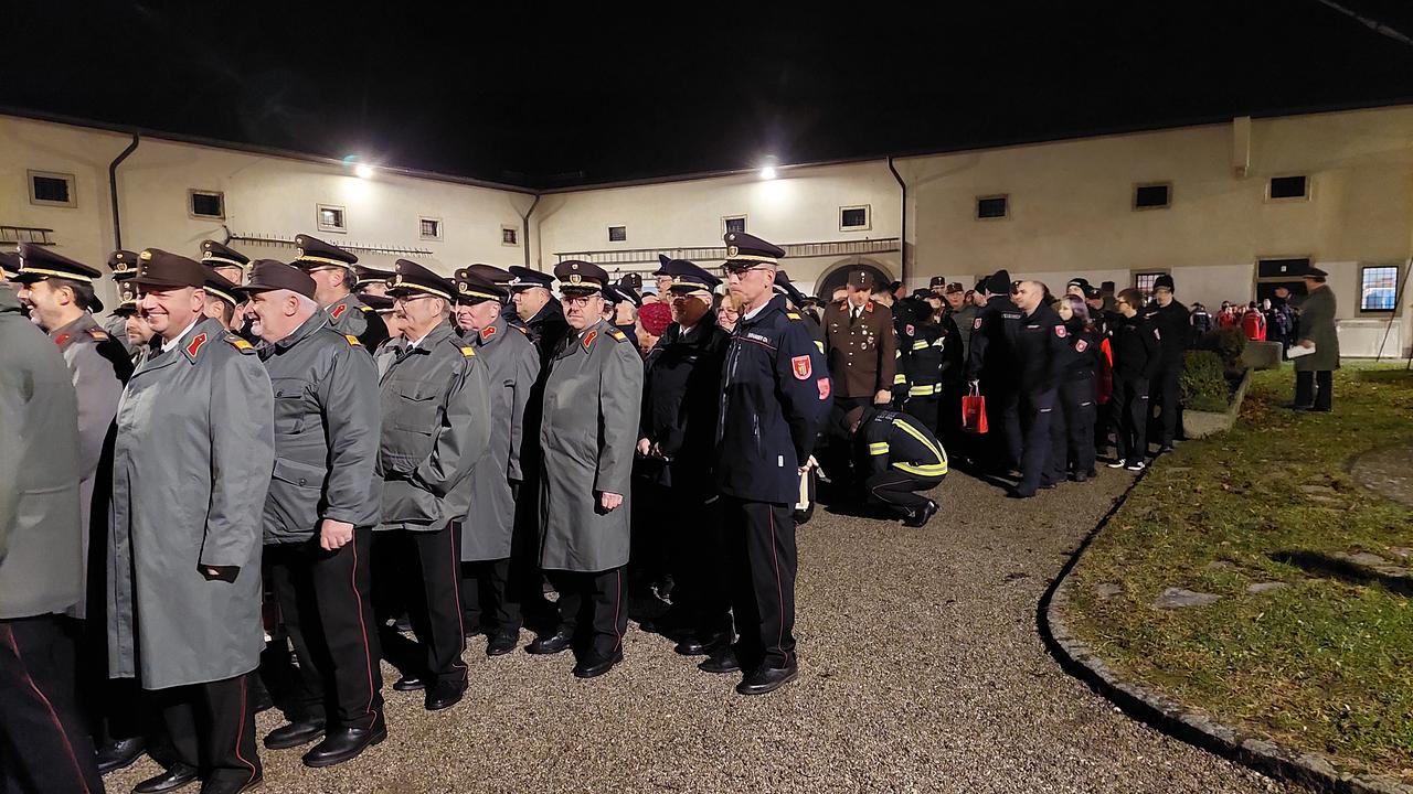 ORF-Friedenslicht wurde an die Feuerwehren übergeben